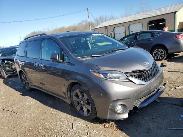 2015 Toyota Sienna Sport