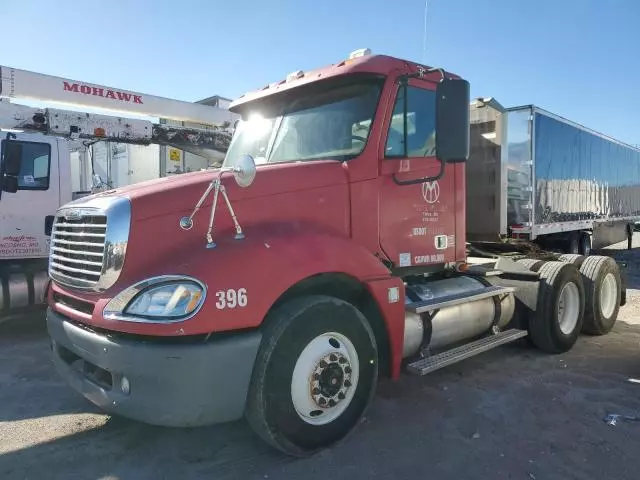 2007 Freightliner Conventional Columbia