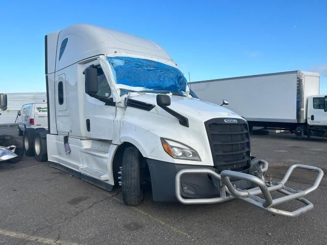 2021 Freightliner Cascadia 126