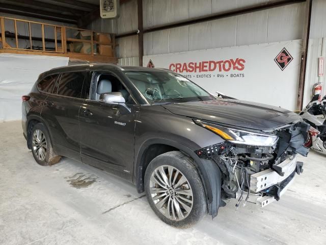 2021 Toyota Highlander Hybrid Platinum