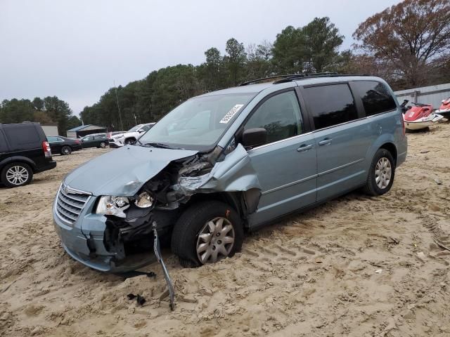 2010 Chrysler Town & Country LX