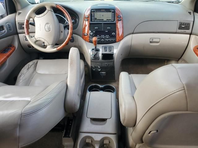 2010 Toyota Sienna XLE