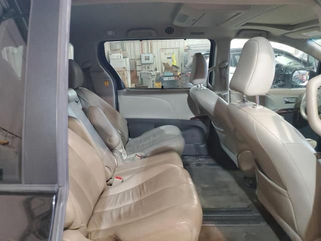 2012 Toyota Sienna XLE