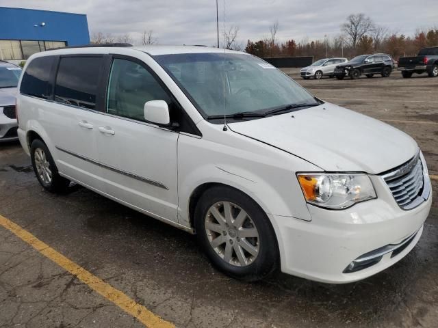 2016 Chrysler Town & Country Touring