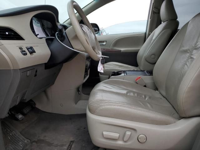 2012 Toyota Sienna XLE