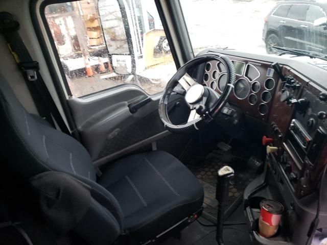 2012 Mack 600 CXU600