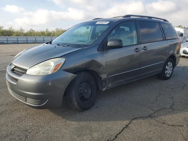 2004 Toyota Sienna CE