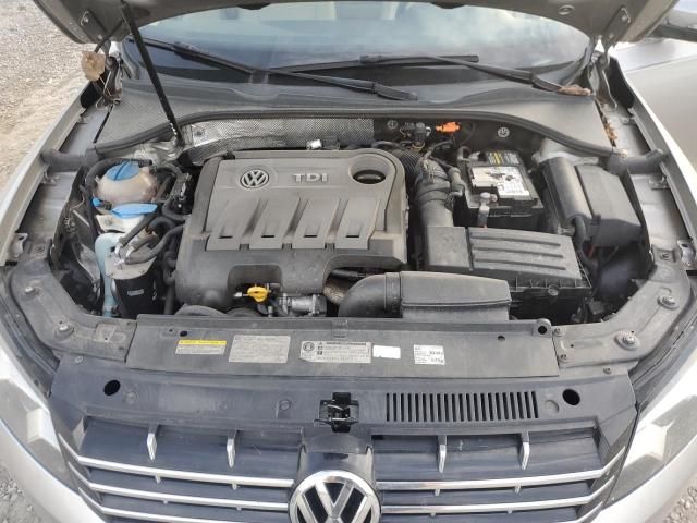 2014 Volkswagen Passat SE