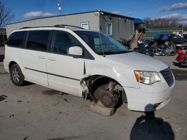 2010 Chrysler Town & Country Touring