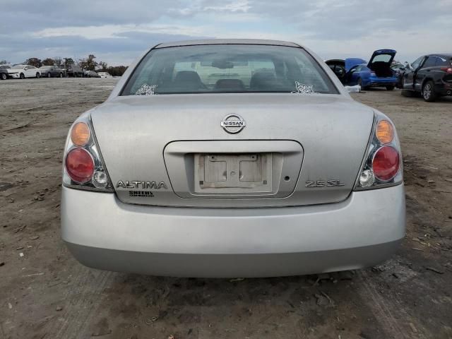 2004 Nissan Altima Base