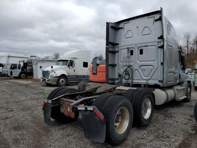 2016 Freightliner Cascadia 125