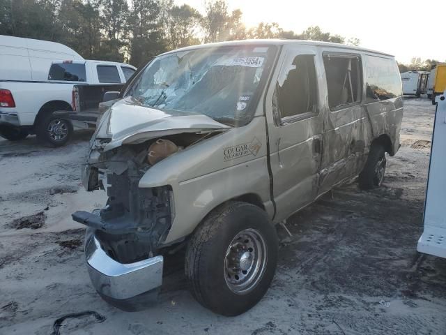 2013 Ford Econoline E350 Super Duty Wagon