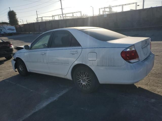 2005 Toyota Camry LE