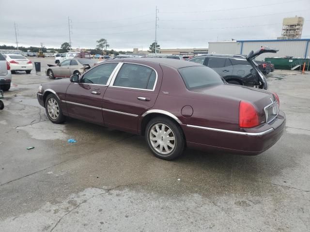 2010 Lincoln Town Car Signature Limited