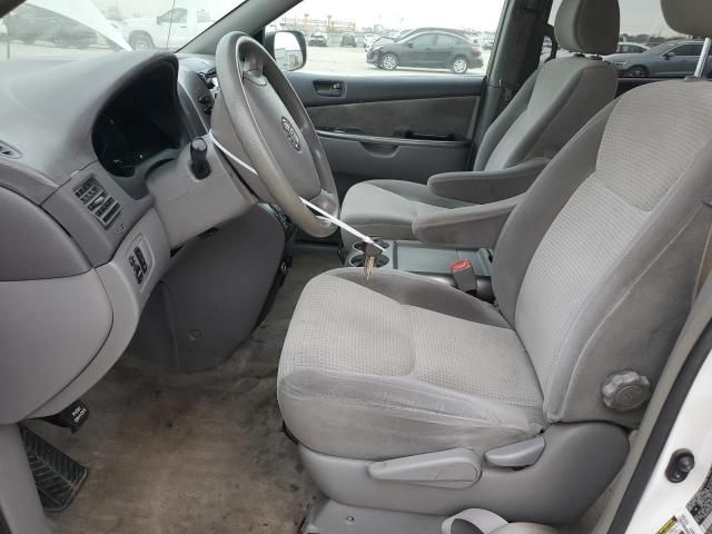 2007 Toyota Sienna CE