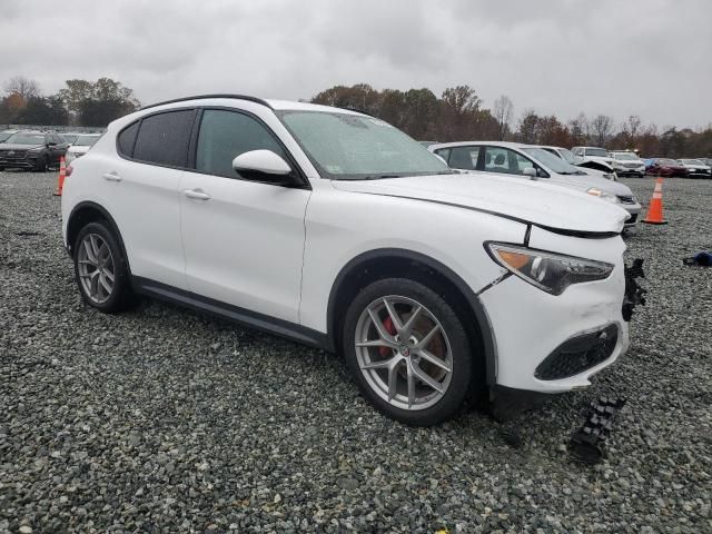 2018 Alfa Romeo Stelvio Sport