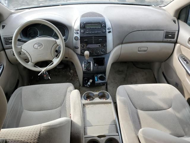 2010 Toyota Sienna CE