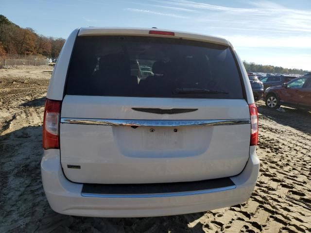 2013 Chrysler Town & Country Touring