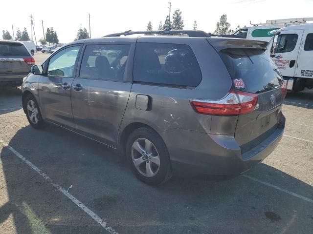 2016 Toyota Sienna LE