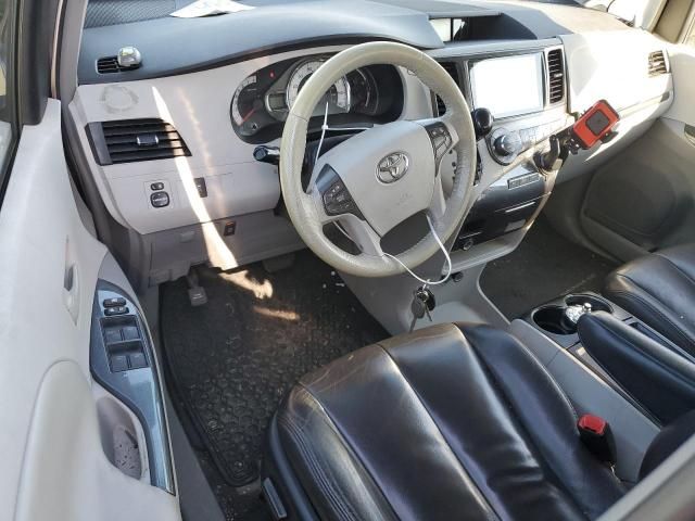 2011 Toyota Sienna Sport