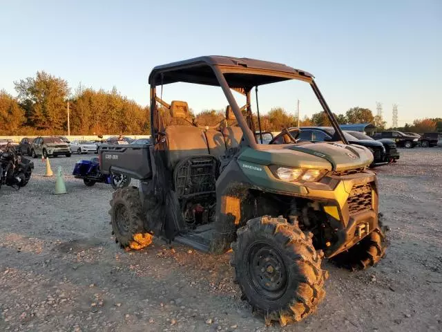 2023 Can-Am Defender HD7