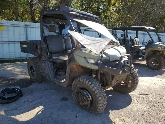 2021 Can-Am Defender HD8