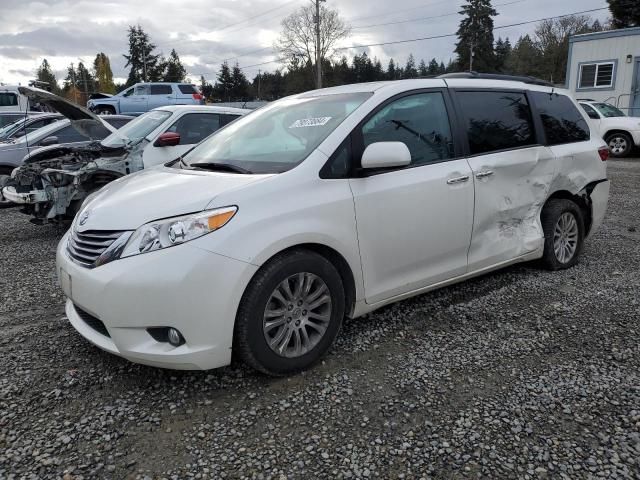 2016 Toyota Sienna XLE