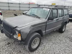 Carros salvage sin ofertas aún a la venta en subasta: 1994 Jeep Cherokee SE