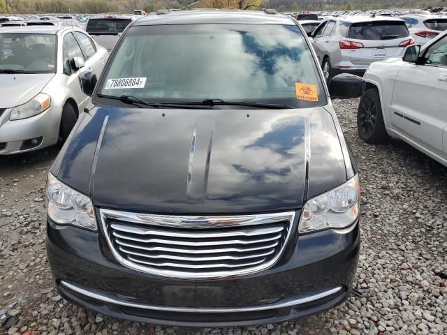 2016 Chrysler Town & Country Touring