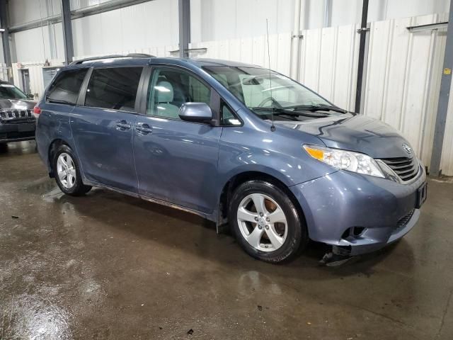 2014 Toyota Sienna LE