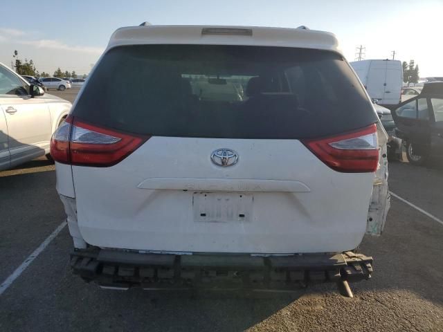 2015 Toyota Sienna LE