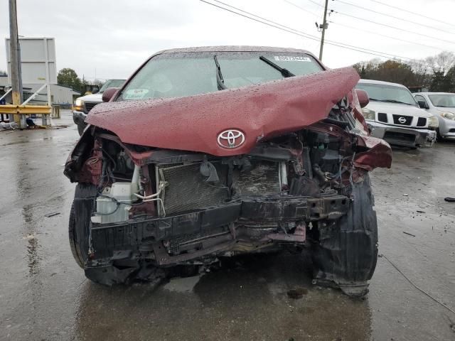 2017 Toyota Sienna LE