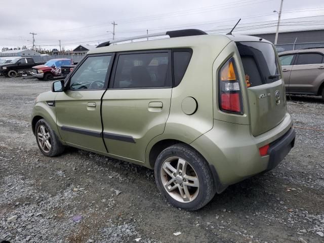 2010 KIA Soul +