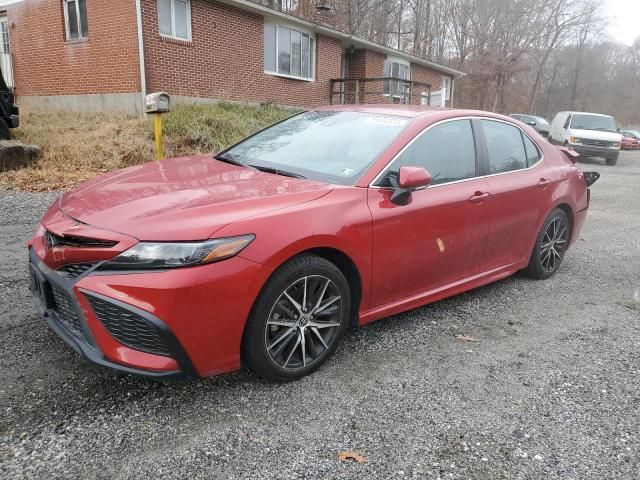 2022 Toyota Camry SE