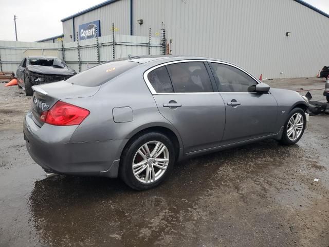 2015 Infiniti Q40