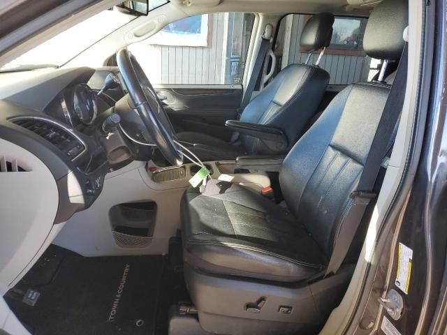 2015 Chrysler Town & Country Touring L