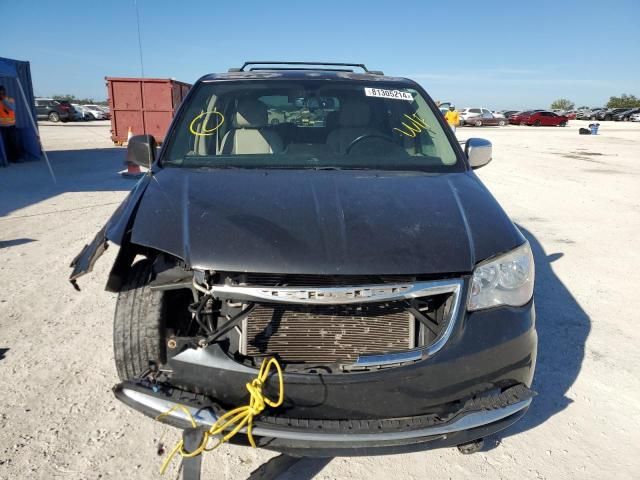 2011 Chrysler Town & Country Touring L