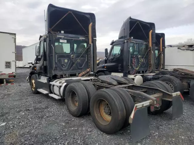 2016 Freightliner Cascadia 125