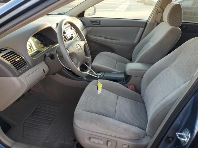 2004 Toyota Camry LE