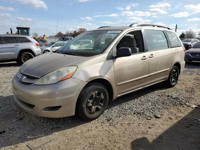 2010 Toyota Sienna CE