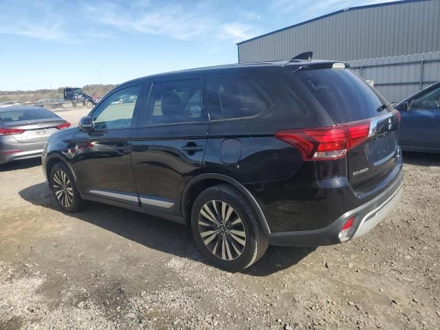 2020 Mitsubishi Outlander SE