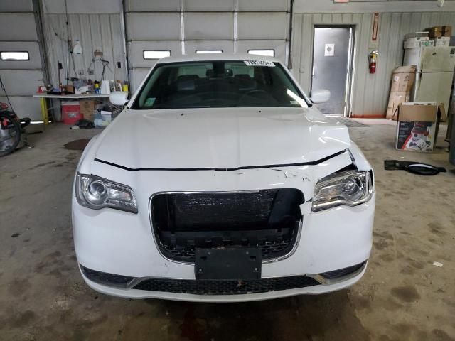 2015 Chrysler 300 Limited