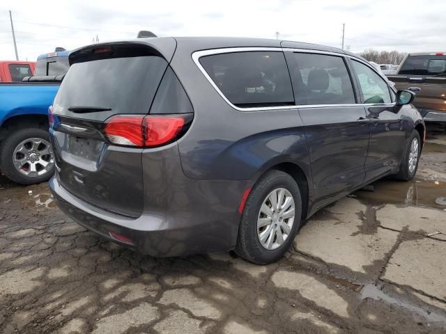 2020 Chrysler Voyager L