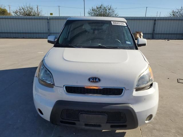 2010 KIA Soul +