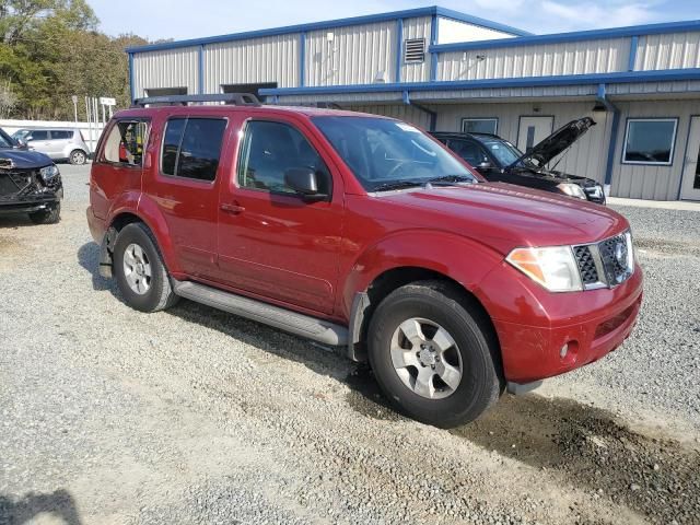 2005 Nissan Pathfinder LE