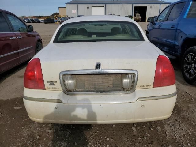 2004 Lincoln Town Car Executive