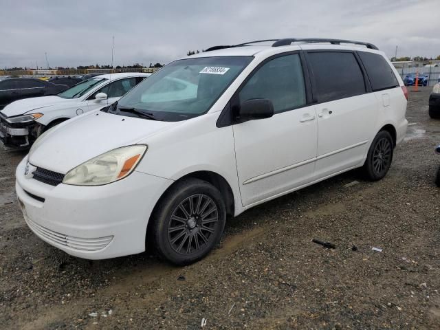 2004 Toyota Sienna CE