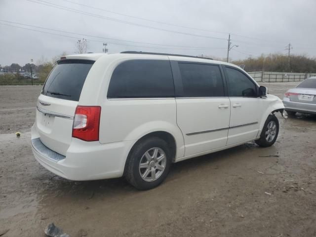 2011 Chrysler Town & Country Touring L