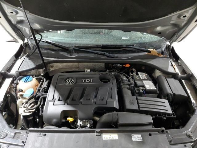 2014 Volkswagen Passat SEL