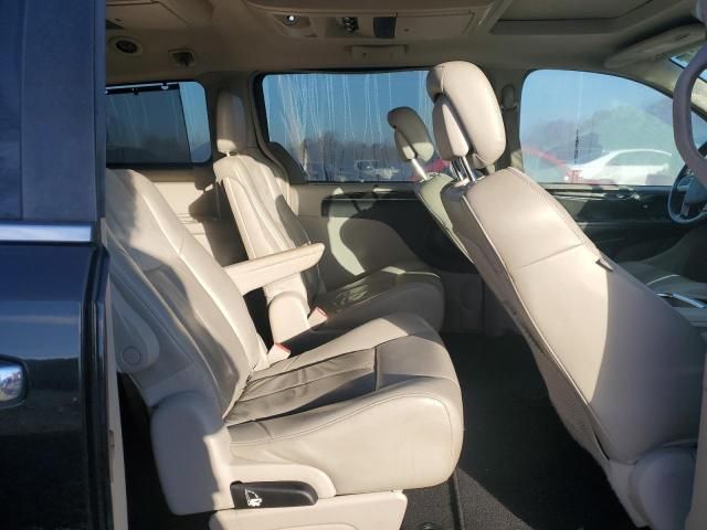 2012 Chrysler Town & Country Limited